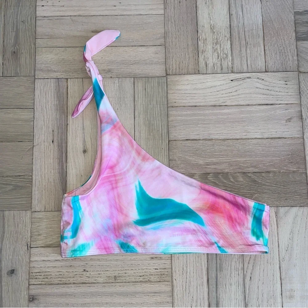 Frankie’s Bikinis Trippy Tie Dye One Shoulder Bikini Top